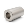 Separador liso de latón niquelado Ø4,3x8mm para tornillo M4
